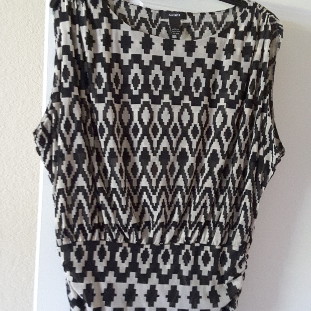 Alfani  Black and Cream Tank Top Career Wear  sz L